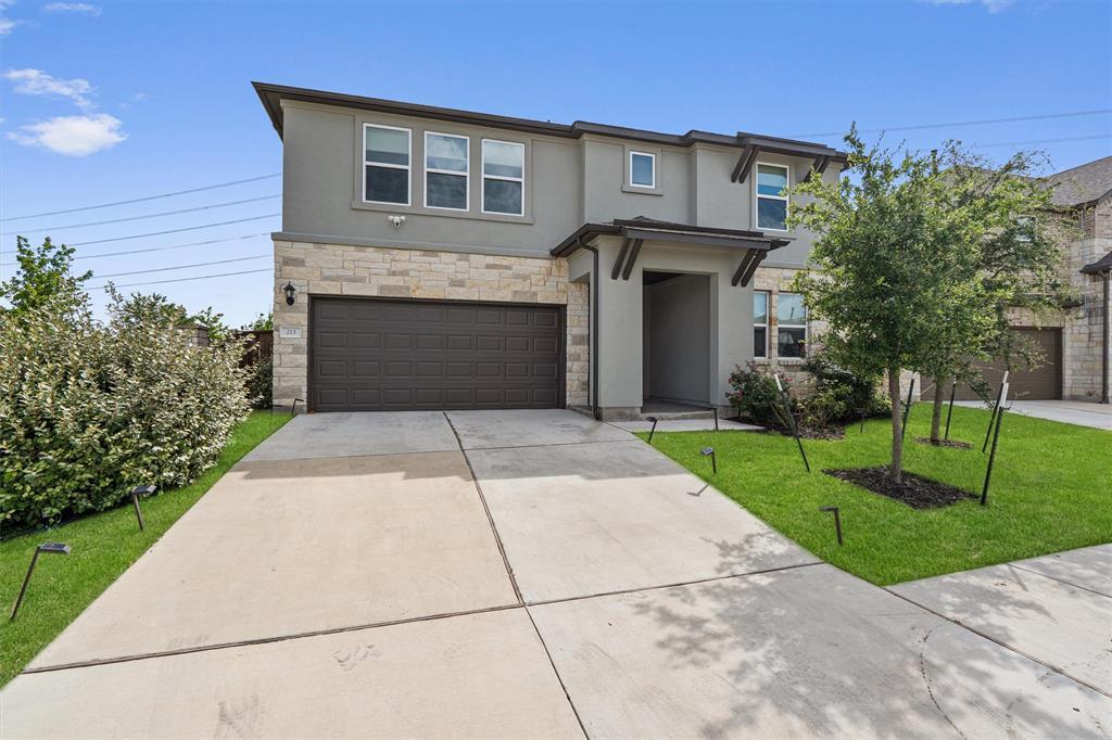 Foto principal - 213 Stinchcomb Rd