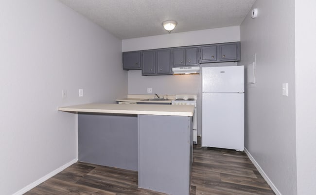 Interior Photo - Sullivan's Landing