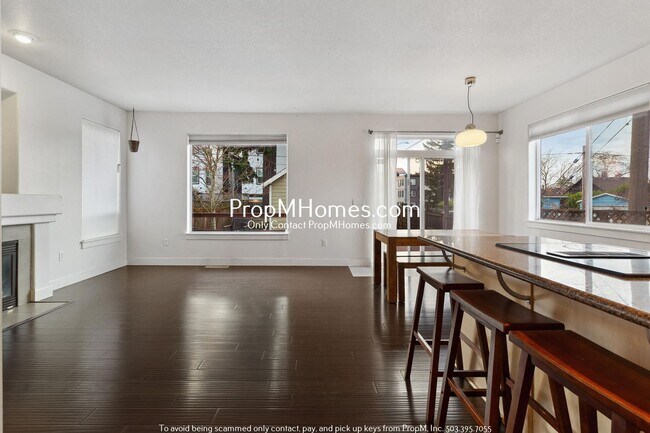 Foto del edificio - Spacious Three Bedroom Home in Arbor Lodge...
