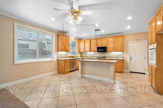 Foto del edificio - Spacious 4 Bed/3 Bath Cul-De-Sac Home in Eastvale!