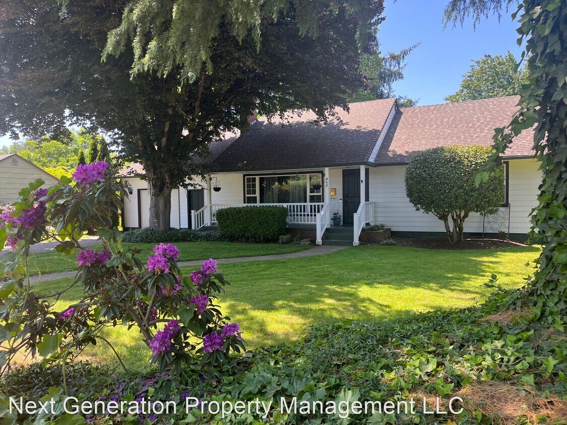 Foto principal - 3 br, 2 bath House - 450 Walnut Ln.