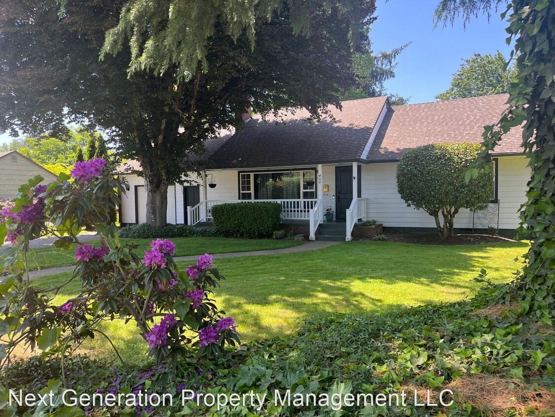 Primary Photo - 3 br, 2 bath House - 450 Walnut Ln.