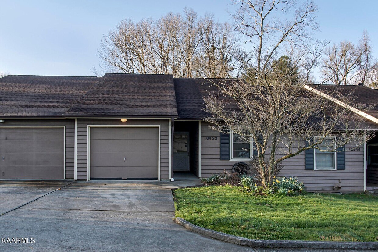 Primary Photo - 10452 Laura Lee Ln