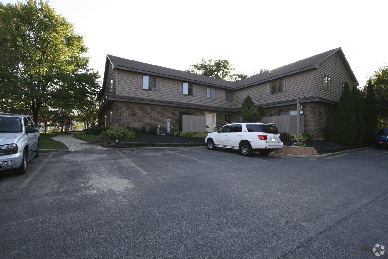 Primary Photo - 300-360 N Airlite St