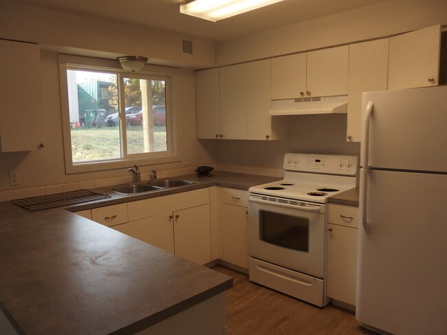 Building Photo - 431/433 Indian Hills Dr.