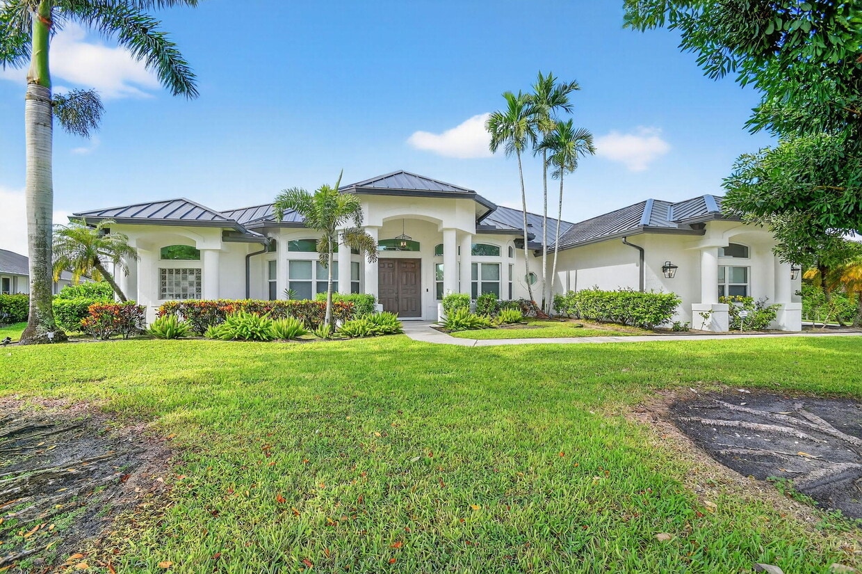 Foto principal - 15830 Meadow Wood Dr