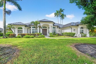 Building Photo - 15830 Meadow Wood Dr