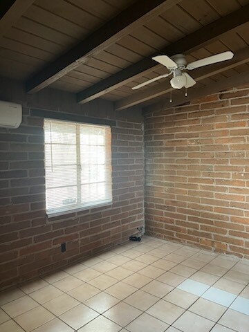 Foto del edificio - 2541 E Elm St
