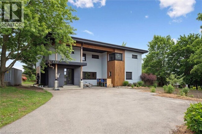 Photo du bâtiment - 407 Fairview St