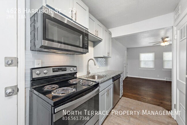 Building Photo - Sleek and Stylish 2BR Near the KC Art Inst...