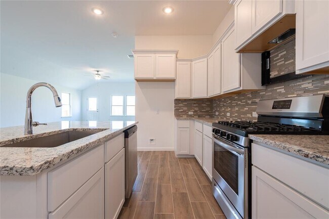 Foto del edificio - 113 Caterpillar Ln