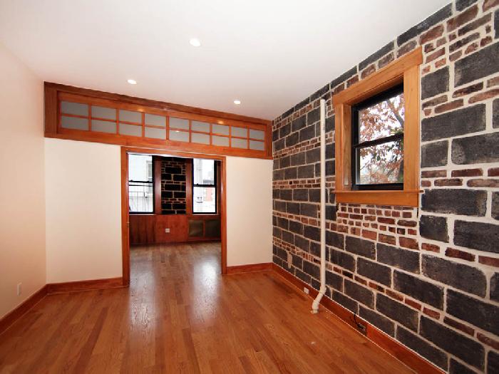 Primary Photo - 274 E 10th St