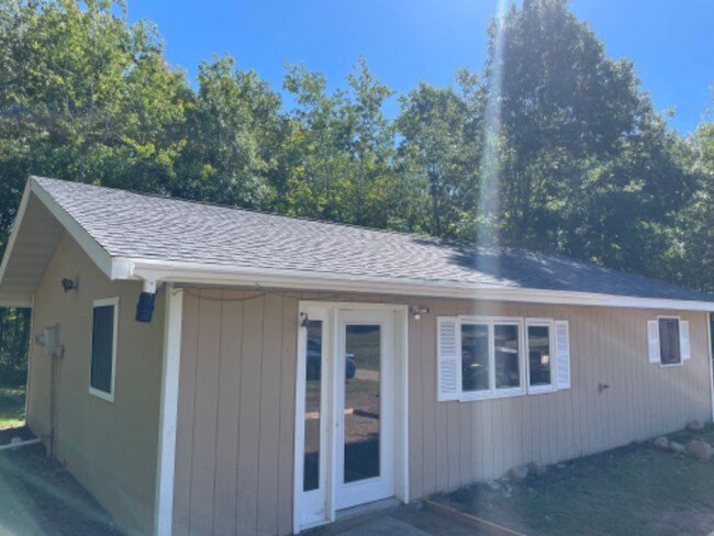 Foto del edificio - N9779 Tranus Lake Rd