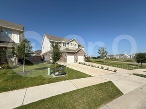 Building Photo - 3002 Trina St