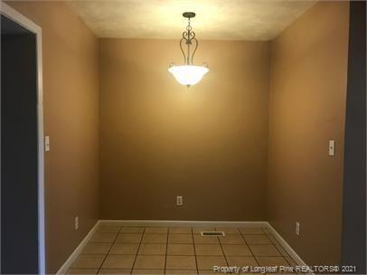Foto del edificio - 5120 Queensdale Dr