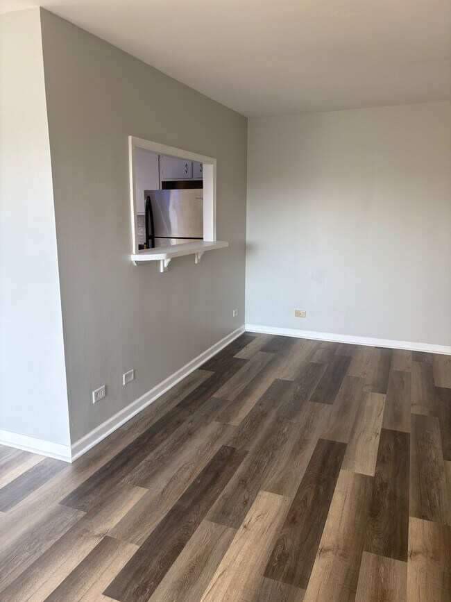 Building Photo - 1460 Fairlane Dr