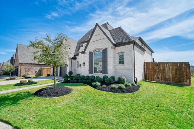 Foto del edificio - 23935 Birchwood Lake Ln