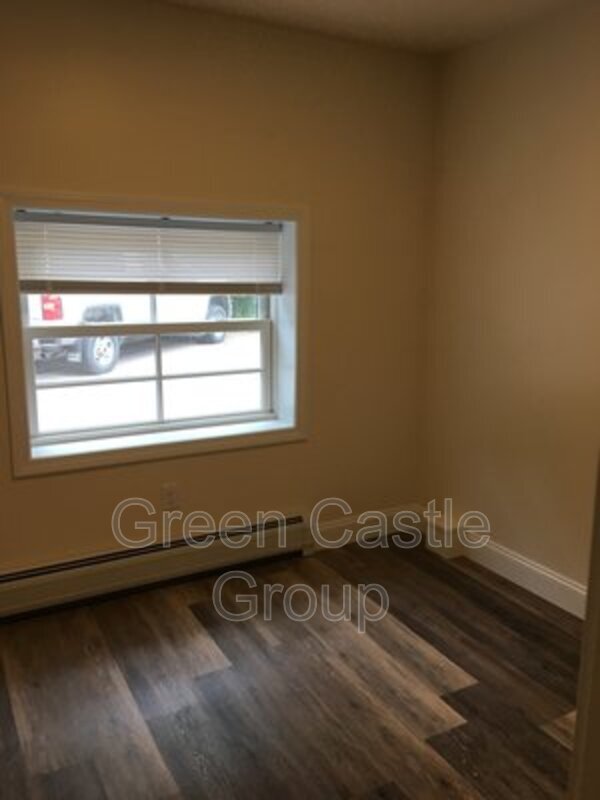 Foto del edificio - 323-325 College Street, Unit 11