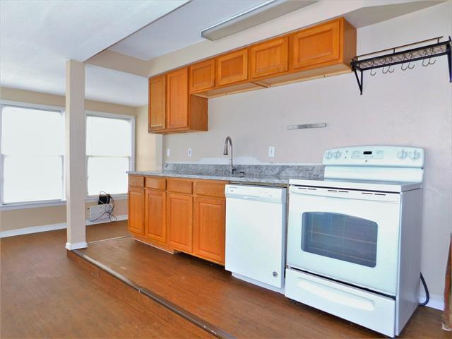 Foto del edificio - 216 Maple St