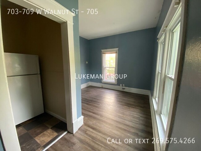 Foto del edificio - 705 W Walnut - 1/Bed 1/Bath Near WMU/K Col...