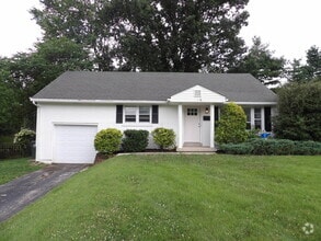 Building Photo - 286 Zandale Dr