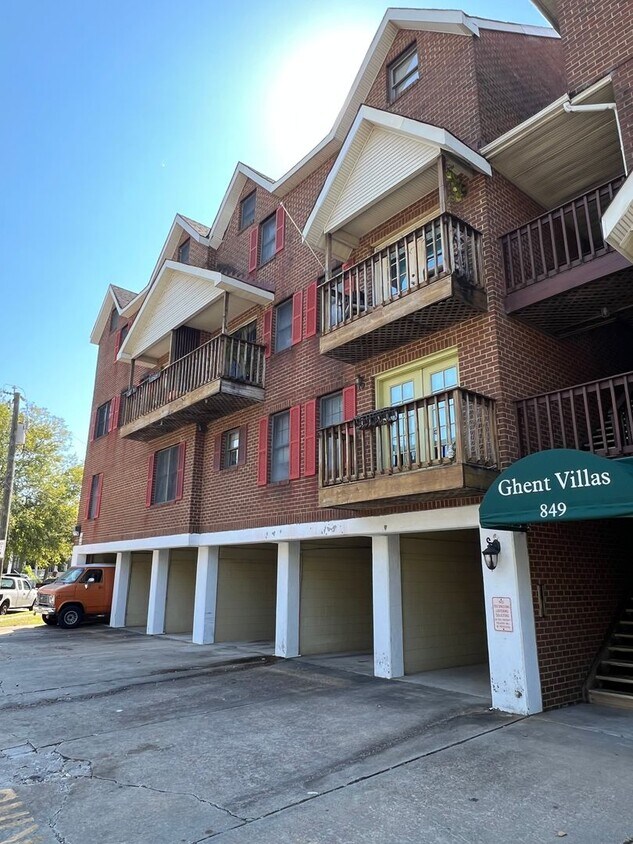 Foto principal - Newly updated Ghent Villa Condo!
