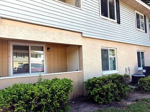 Building Photo - 228 Thorntree Pl