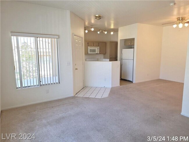 Foto del edificio - MINUTES FROM THE DISTRICT & GREEN VALLEY R...