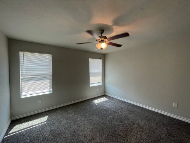 Building Photo - Townhome for Rent