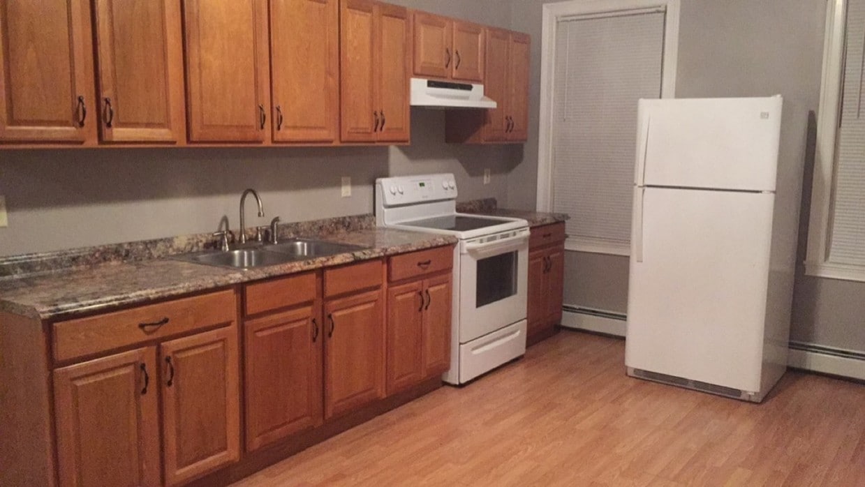 Primary Photo - 304 Jefferson Ave