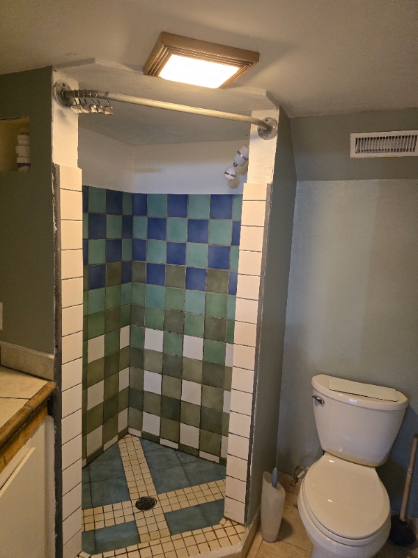 Building Photo - 324 S French Broad Ave