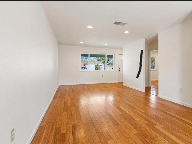 Foto del edificio - 1241 Hibiscus Way