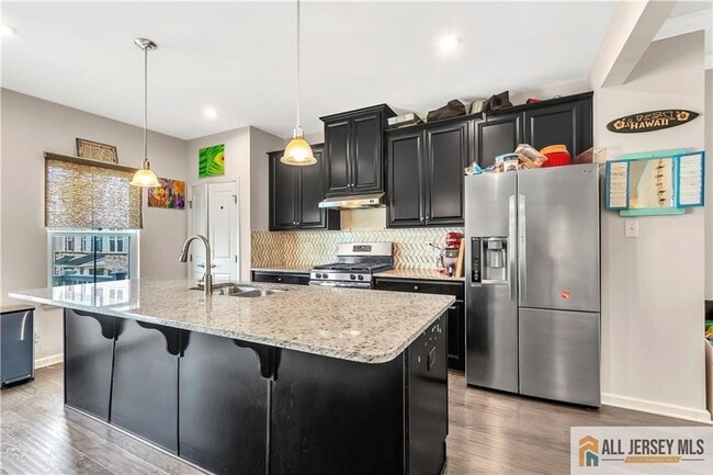 Building Photo - 605 Bayside Ct