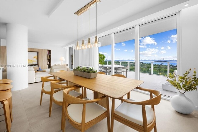 Foto del edificio - 4250 Biscayne Blvd