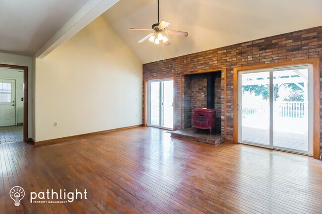 Foto del edificio - 15100 Alpine Rd, Lodi, CA, 95240