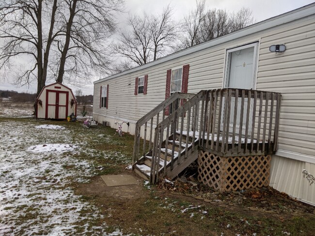 Building Photo - 4994 Onaway Dr