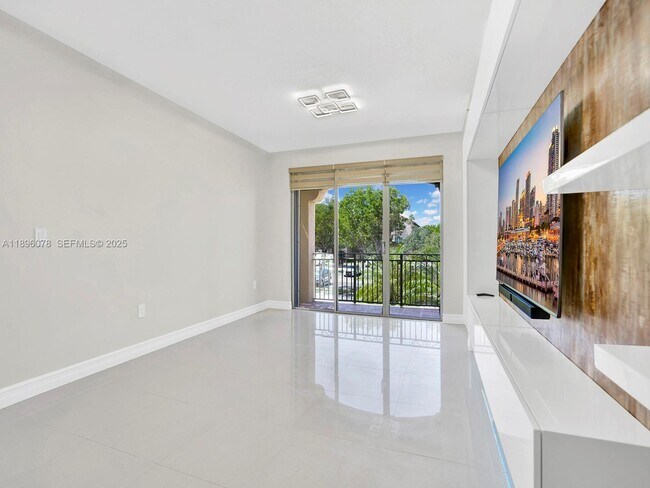 Foto del edificio - 6420 NW 114th Ave