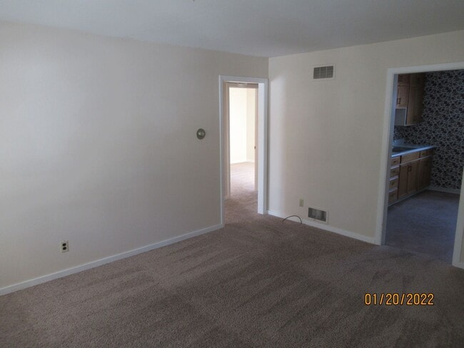 Building Photo - 922 Broadway St