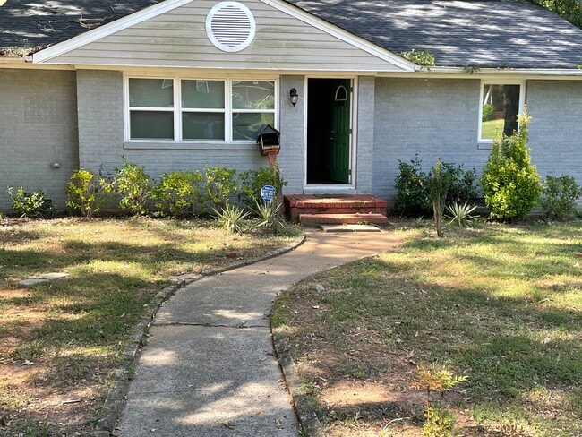 Building Photo - 3201 Bonaire Dr
