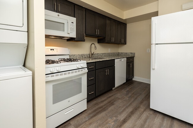 Building Photo - The Orchards at Severn Townhomes*