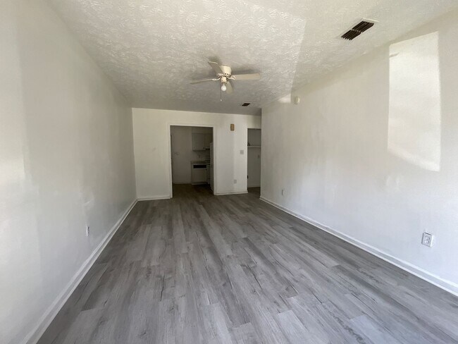 Foto del edificio - 1436 Tangora Ln