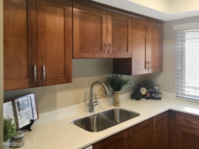 Building Photo - 2 br, 2 bath Condo - 321 Peach Lane