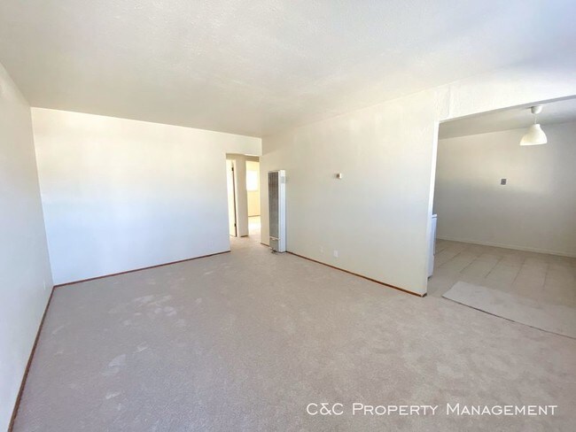 Building Photo - 859 Bing Dr