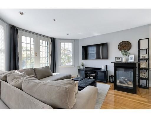 Primary Photo - 40 Baxter St