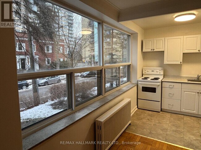 Photo du bâtiment - 134 Lawton Blvd