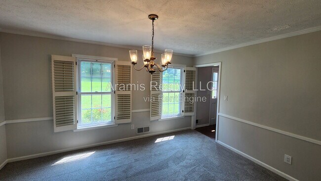 Building Photo - 829 Bradford Ct SW