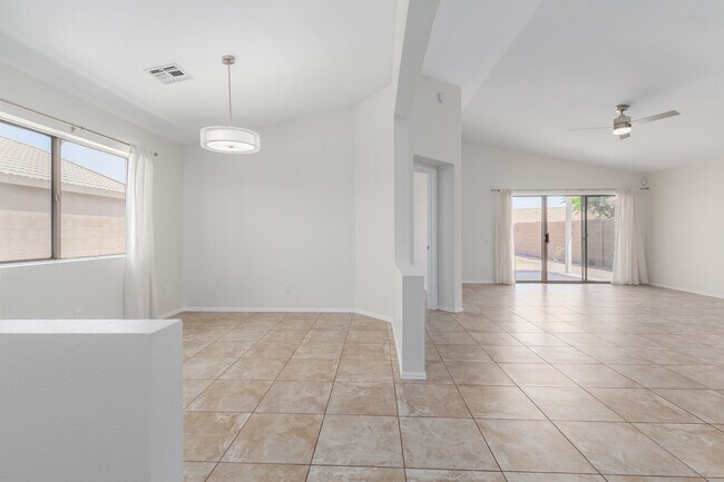 Building Photo - 3510 E Marco Polo Rd
