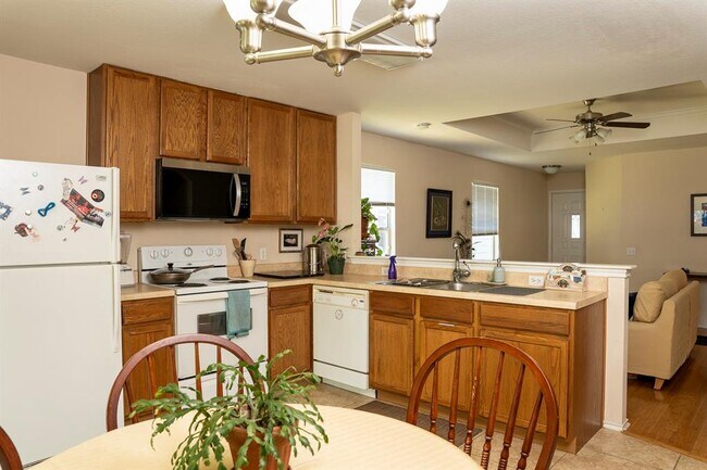 Foto del edificio - 1612 Poppy Seed Ln