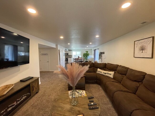 Building Photo - Basement Apartment in Monument