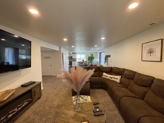 Foto del edificio - Basement Apartment in Monument